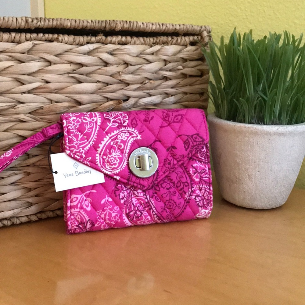 Vera Bradley Pink Paisley Wristlet NWT